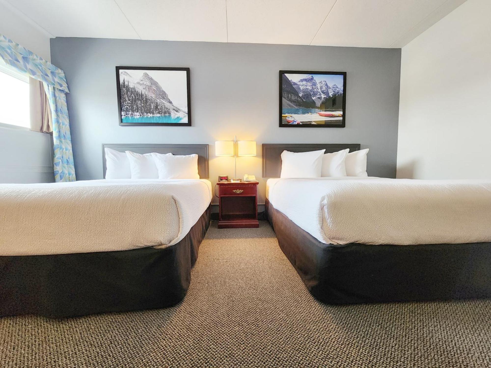 Days Inn & Conference Centre By Wyndham Camrose Norsemen Exteriör bild