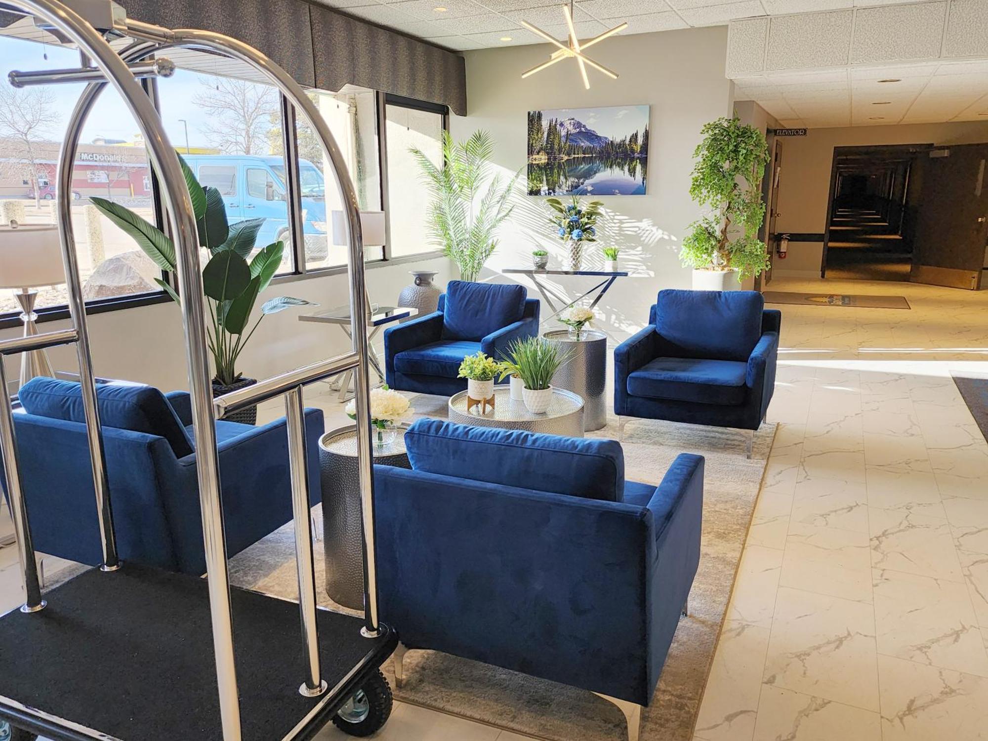 Days Inn & Conference Centre By Wyndham Camrose Norsemen Exteriör bild